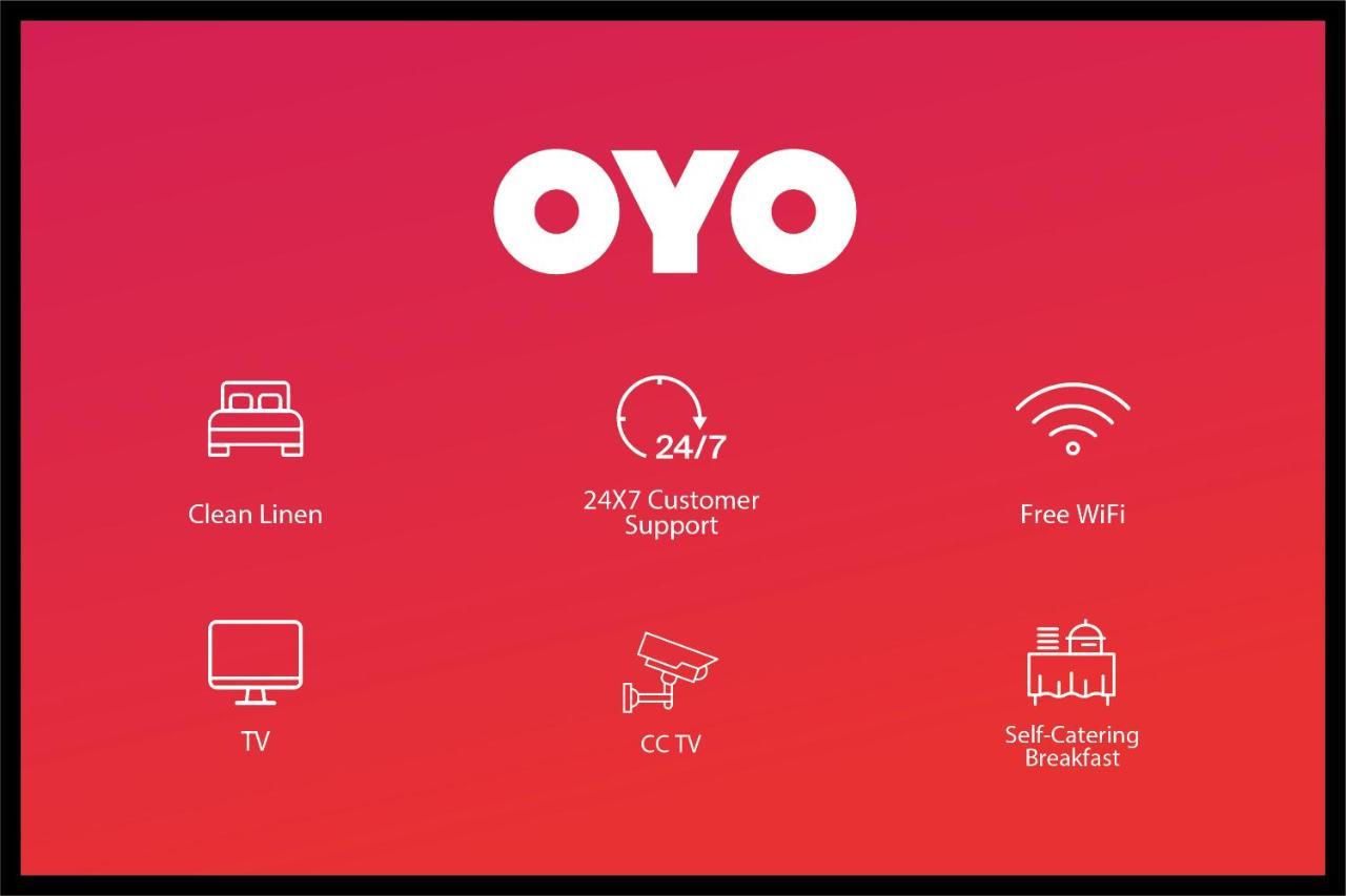 Oyo 11392 The Hotel Grand Hospitality Ноида Екстериор снимка