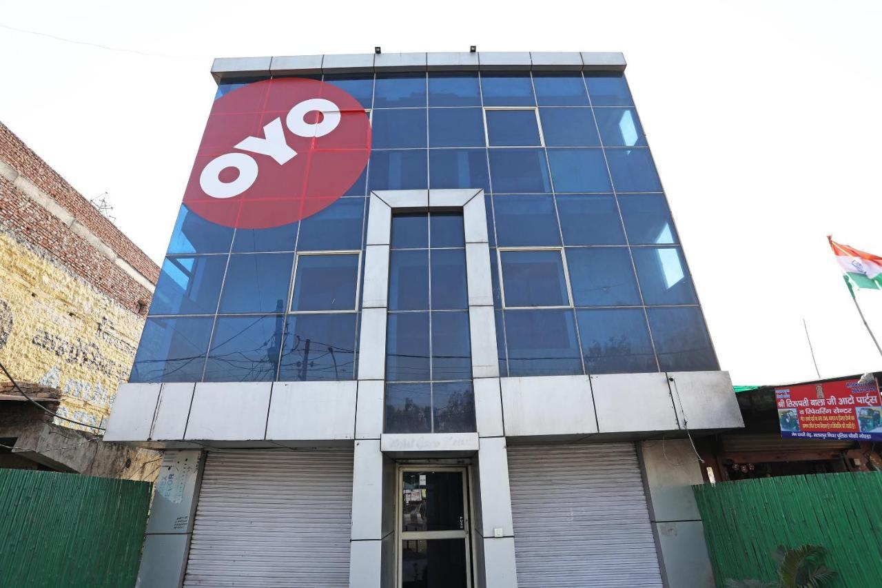 Oyo 11392 The Hotel Grand Hospitality Ноида Екстериор снимка